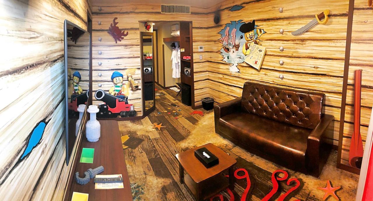 Pirates Suite,1008916690:JPEG