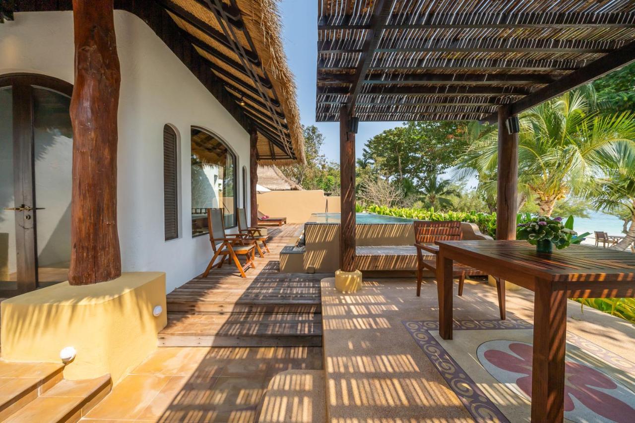 Beach Front Villa with Private Pool,1076588578:JPEG