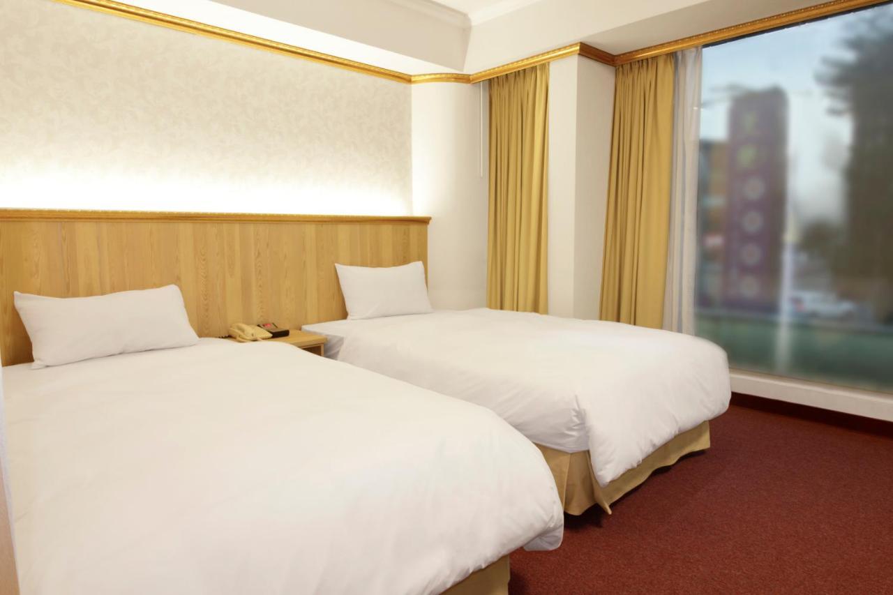 Standard Twin Room,1084190956:JPEG