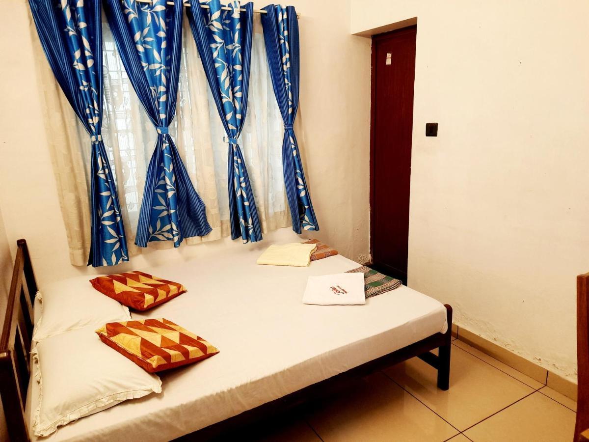 Queen Room,1085172175:JPEG