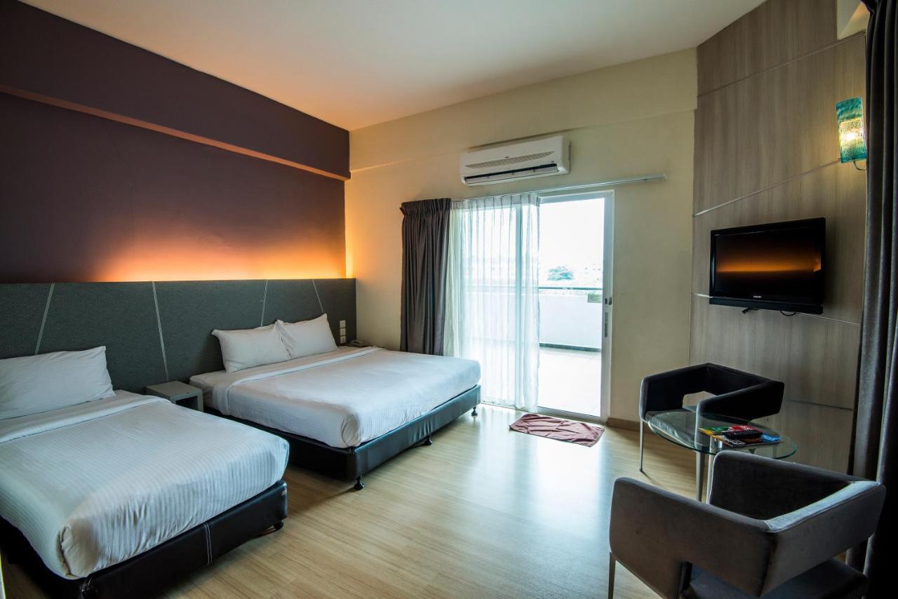 Deluxe Triple Room,1087004275:JPEG