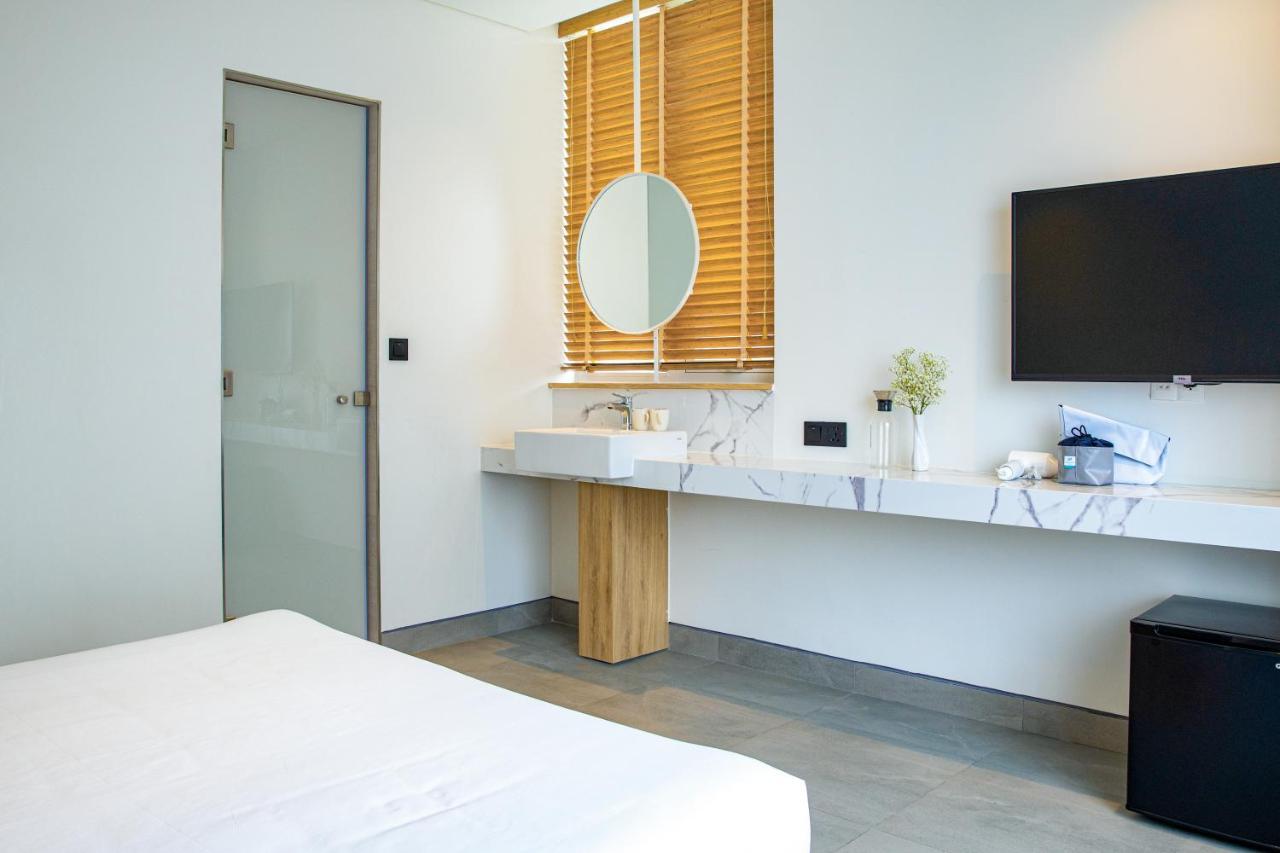 Triple Room with City View,1322490856:JPEG