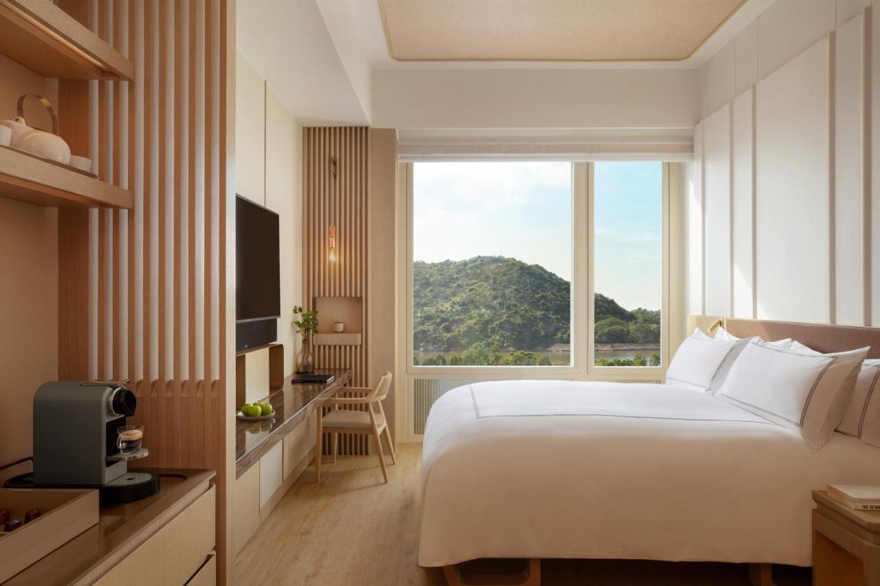 Classic Room - 1 Queen Size Bed, Urban Oasis view,1714166125:JPEG