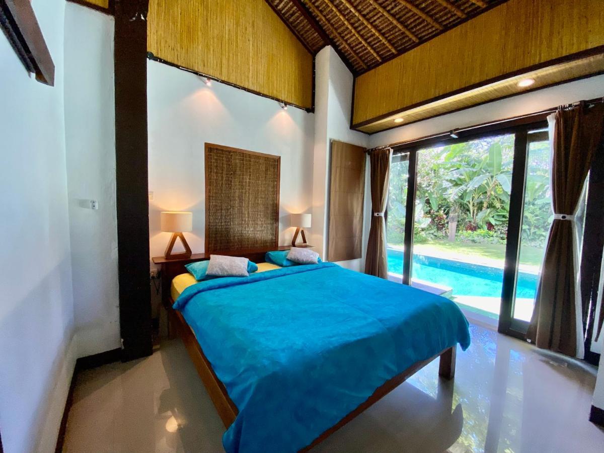 Queen Room Pool View