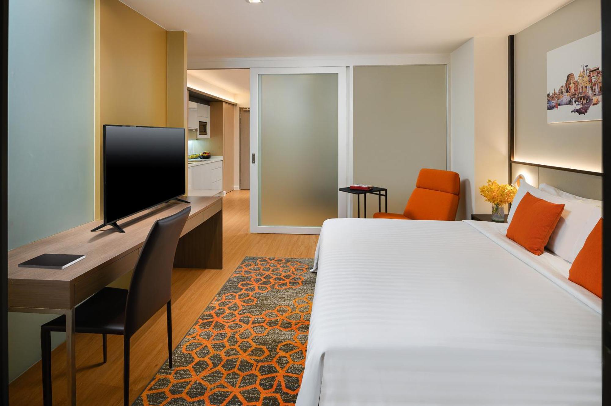 Executive Suite,1208900311:JPEG