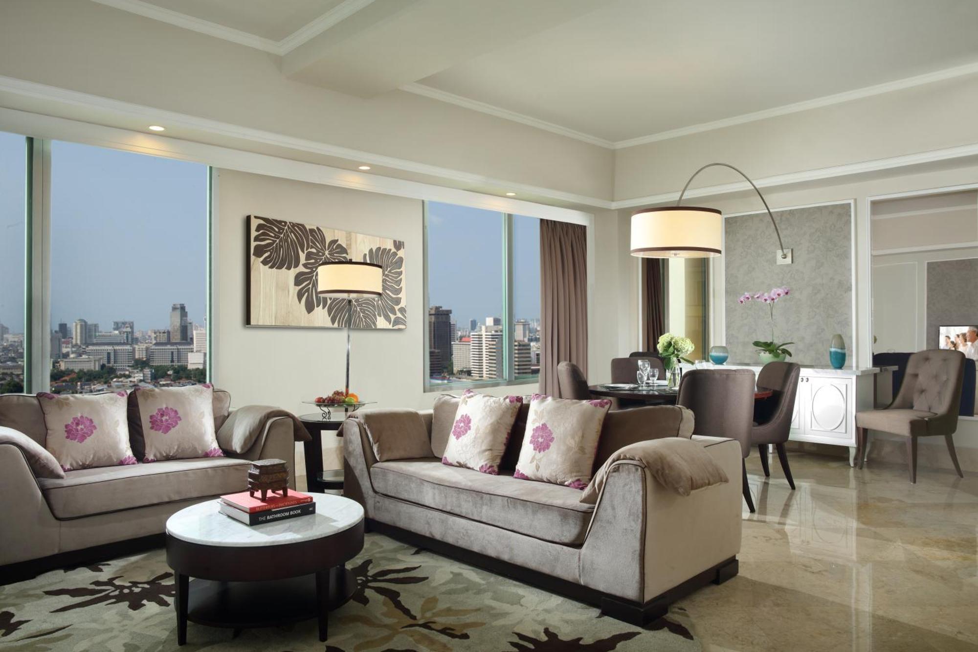 Premier Three-Bedroom Apartment,1213127986:JPEG