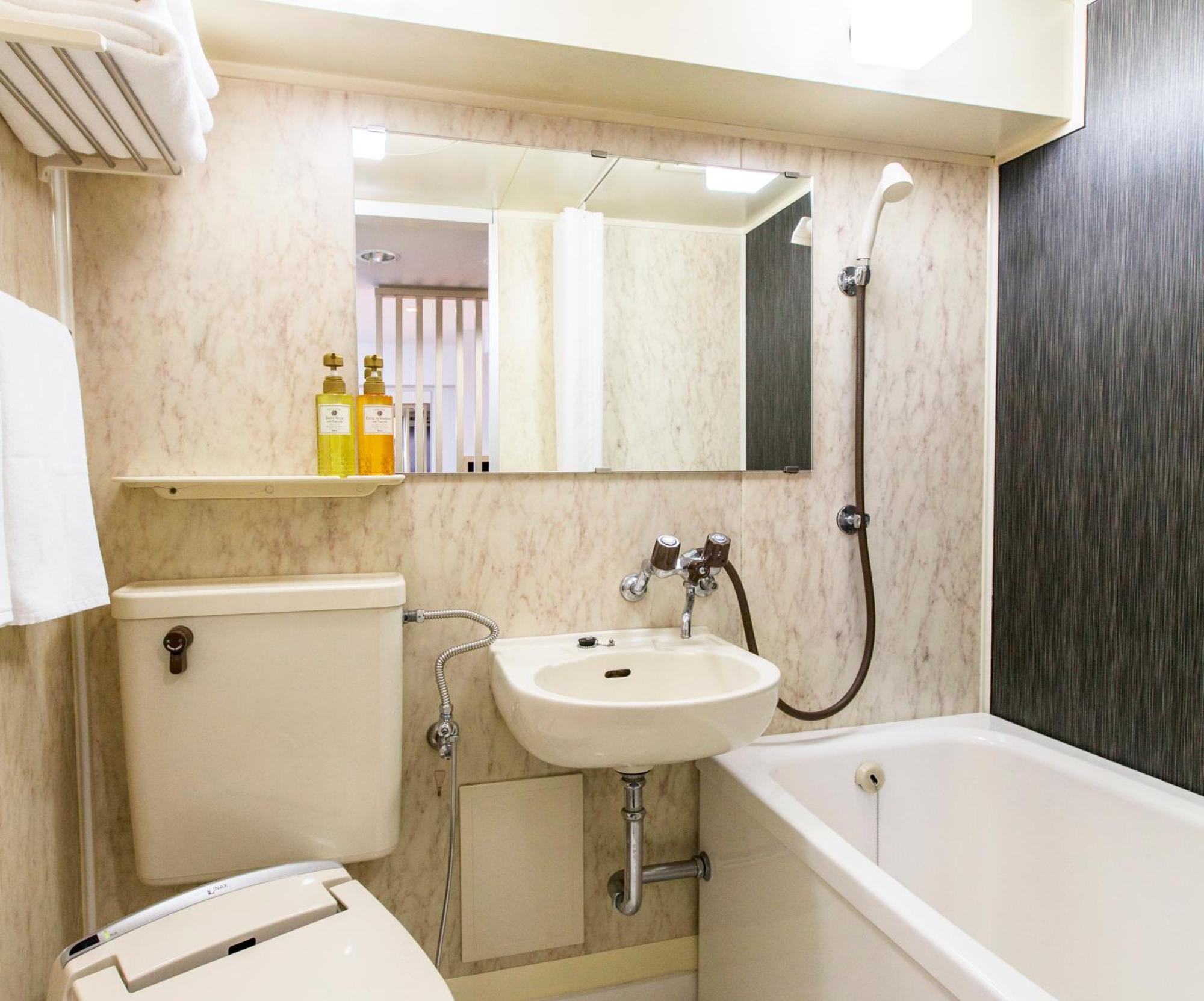 Triple Room - Smoking - House Keeping is Optional with Additional Cost,1213496023:JPEG