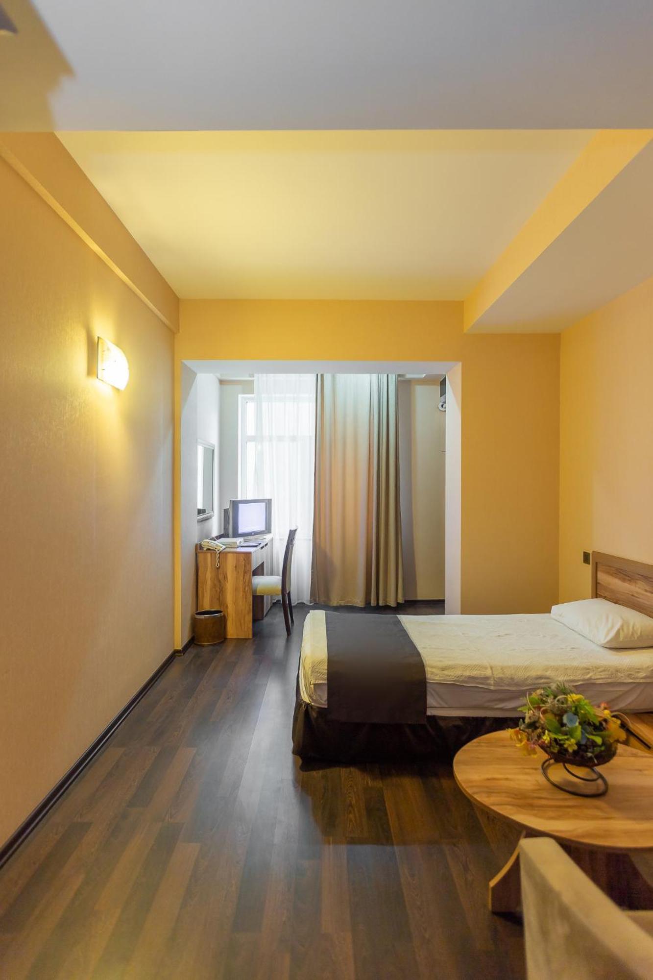 Standard Single Room,655087830:JPEG
