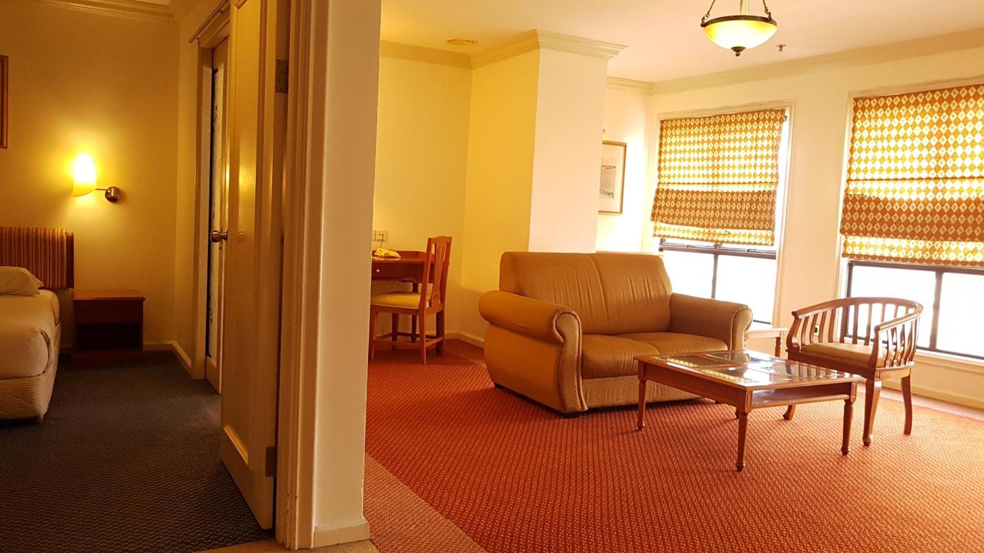 Three-Bedroom Suite,1605368418:JPEG