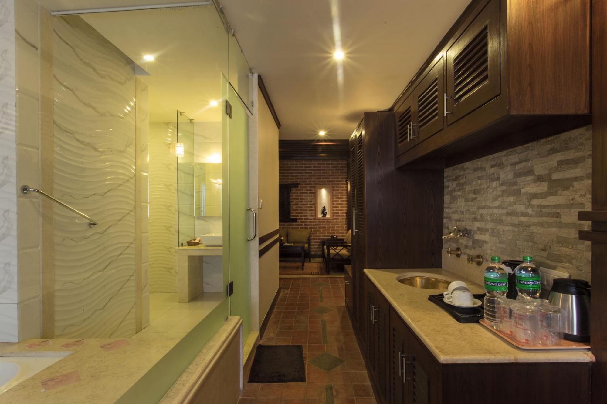 Luxury Suite