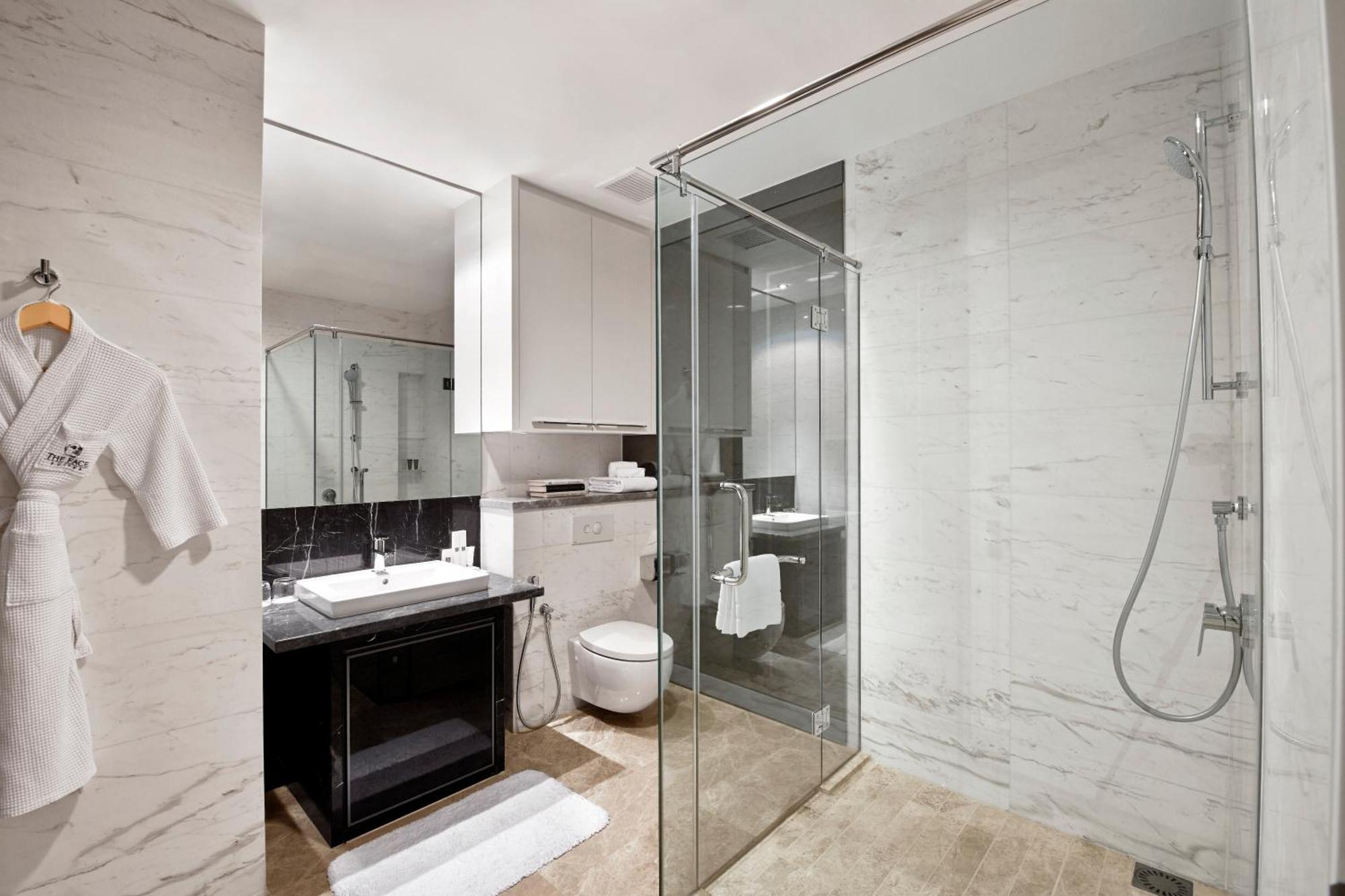 Superior One-Bedroom Suite,1673952997:JPEG