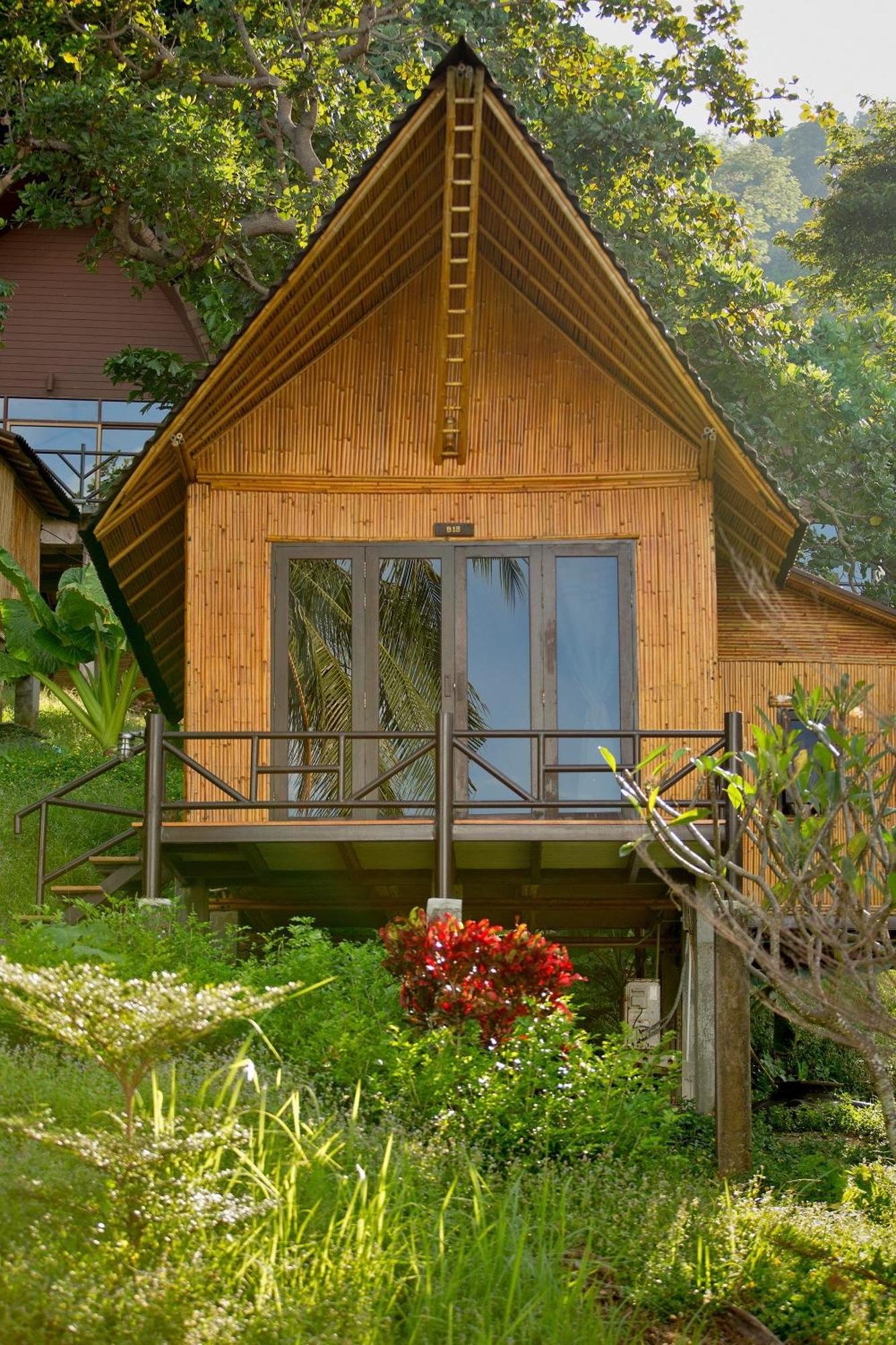 Garden Bamboo Bungalow,507845307:JPEG