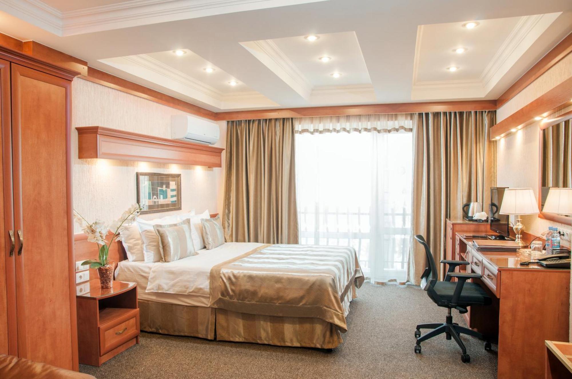 Superior Deluxe Double or Twin Room