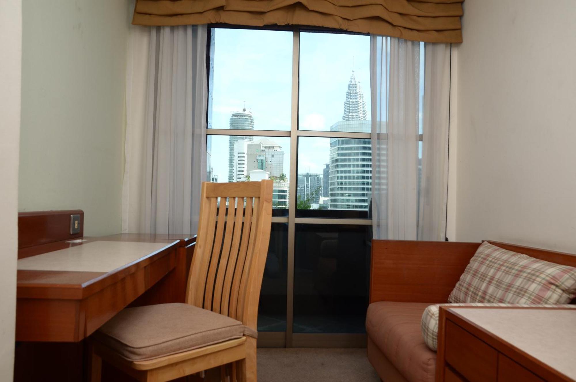 Deluxe One-Bedroom Apartment,1277695822:JPEG