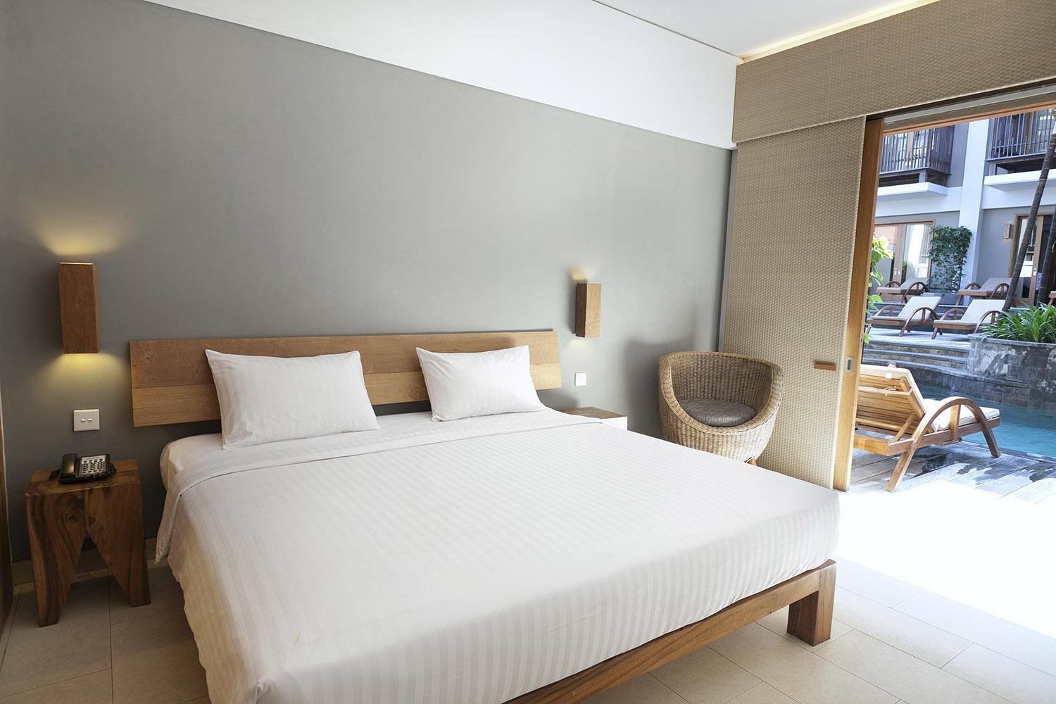 Deluxe Room Lagoon Access