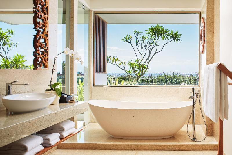 One-Bedroom Suite with Ocean View,1572712322:JPEG