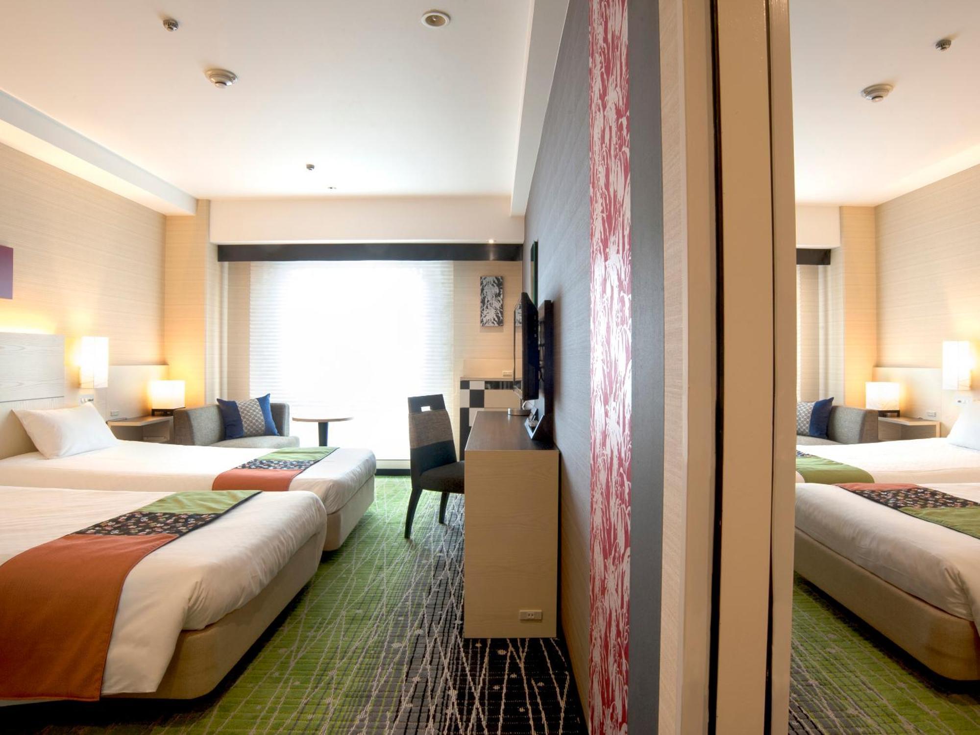 Two Connecting Twin Rooms (4 Adults) - Non-Smoking