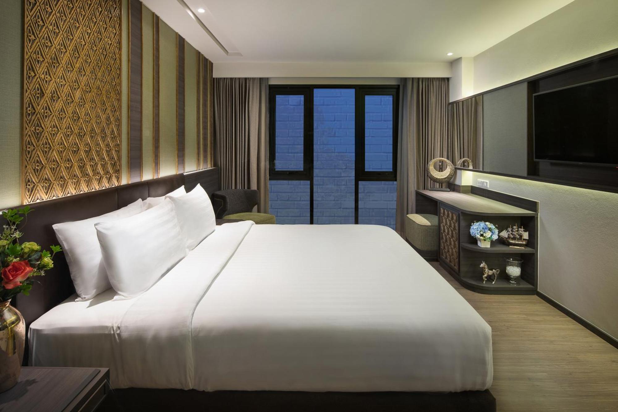 Deluxe Double Room,743978446:JPEG