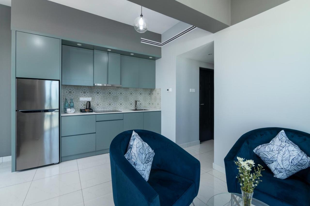 Premier One Bedroom Suite Sea Front,1299048892:JPEG