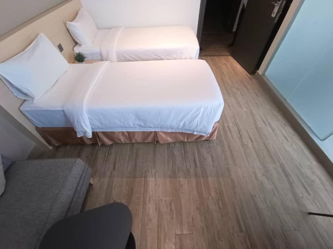 Standard Twin Room No Window