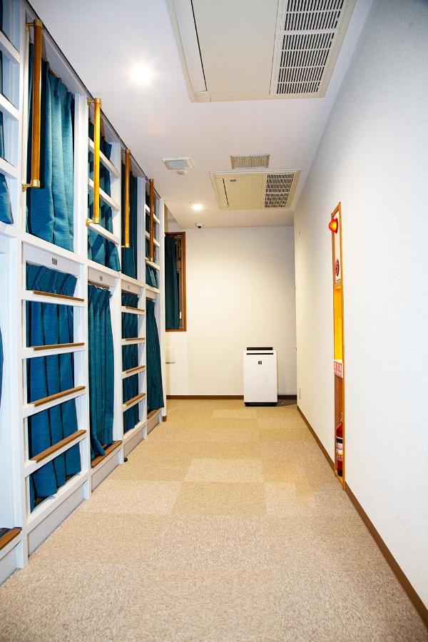 Single Bed 10-Bed Dormitory Room