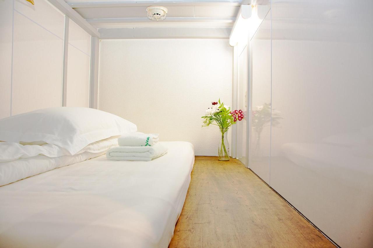 Single Bed 10-Bed Dormitory Room