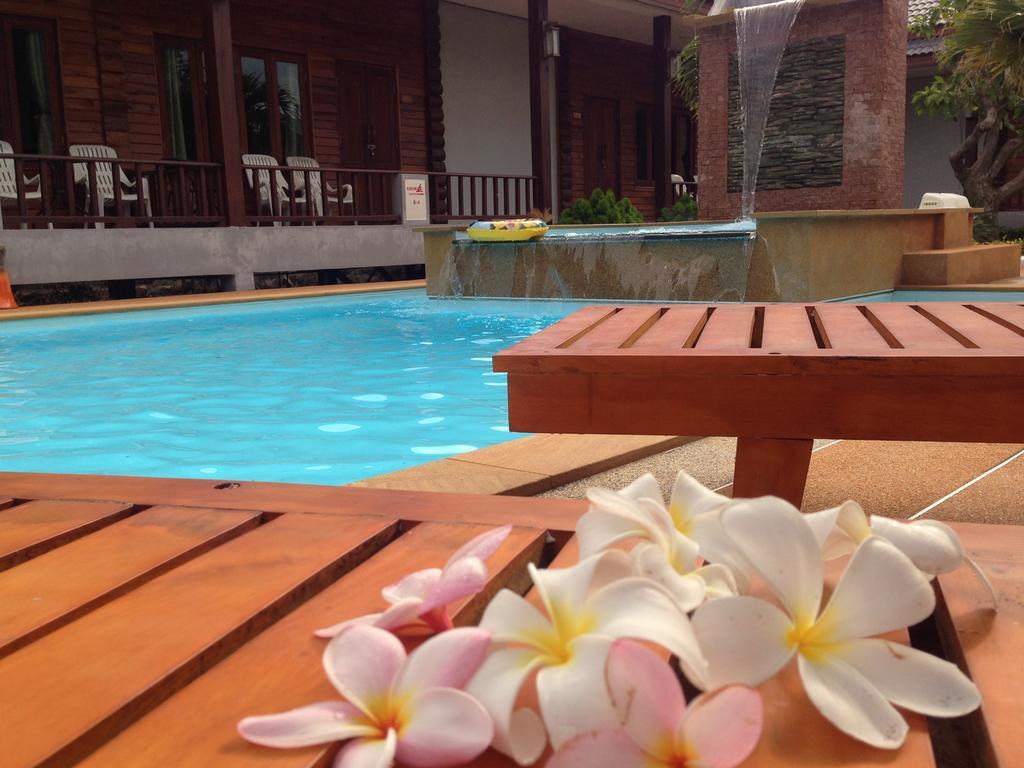 Deluxe Double Room with Pool View,917844133:JPEG