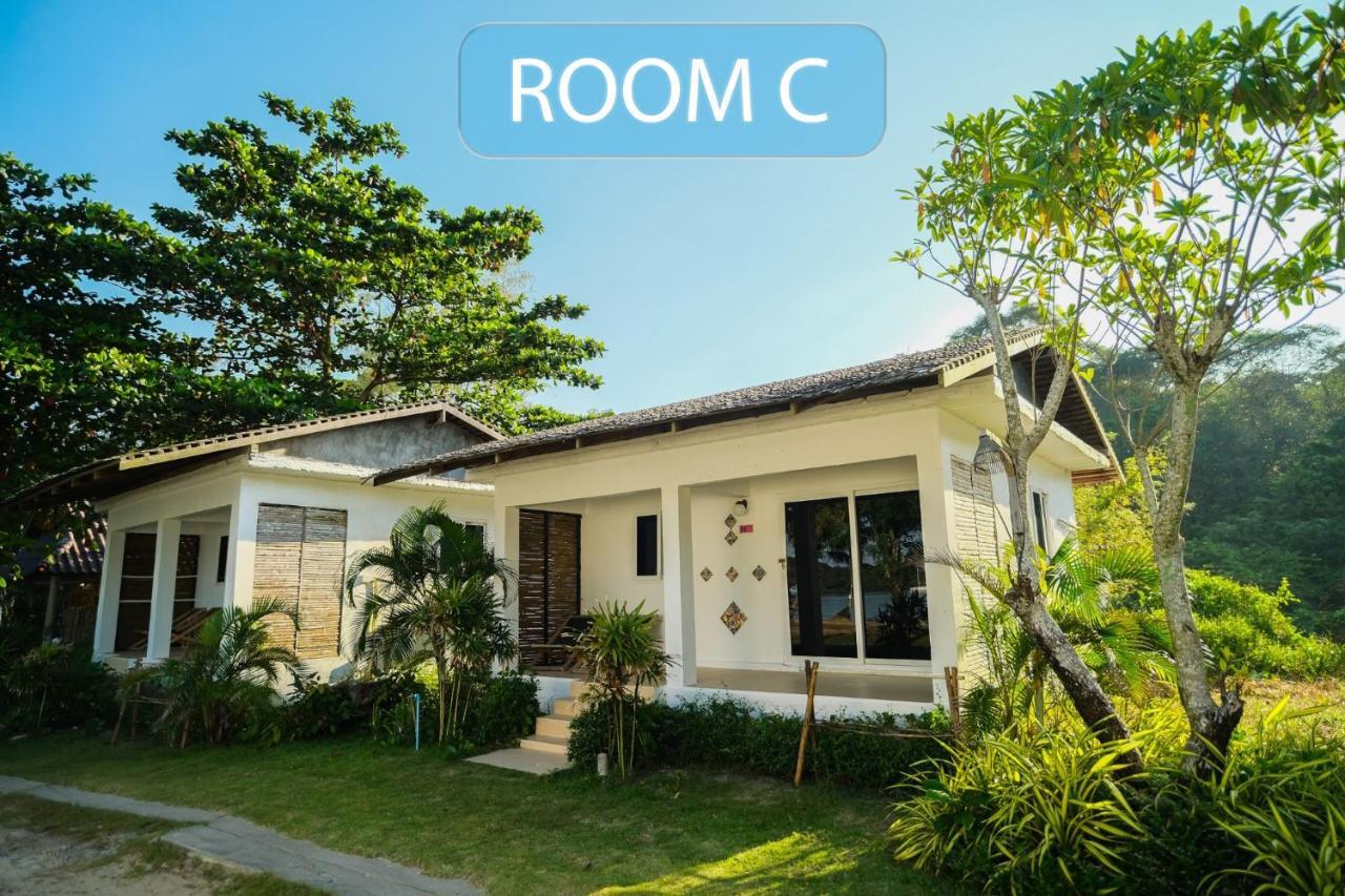 Bungalow Garden View,1545289171:JPEG
