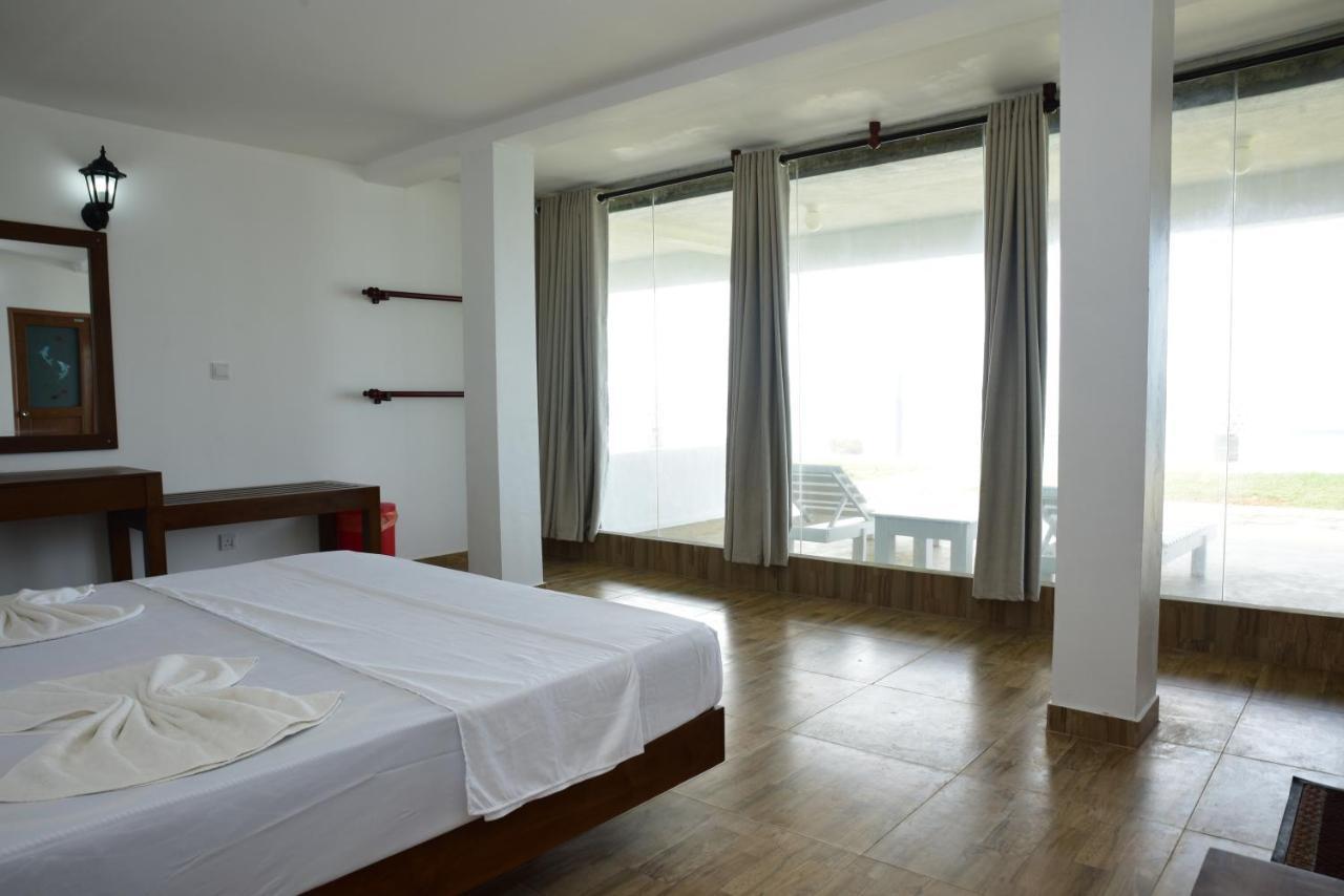 Deluxe Double Room with Sea View,1332148514:JPEG