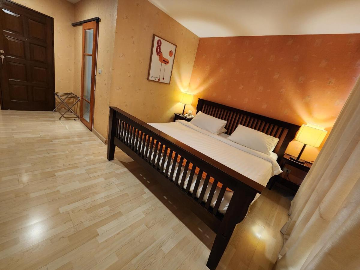 Deluxe Double Room,1333791680:JPEG