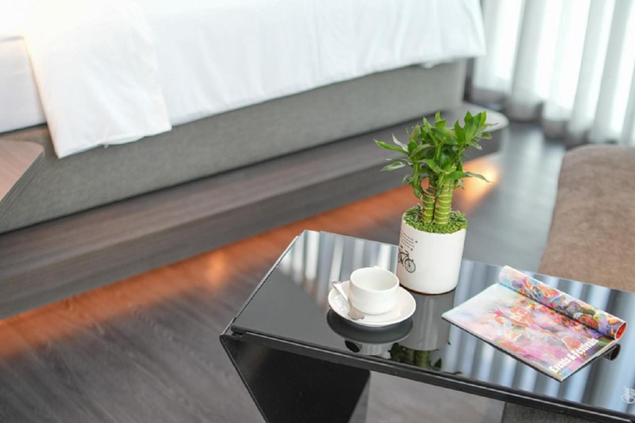 Suite with Balcony and City View,1333660268:JPEG