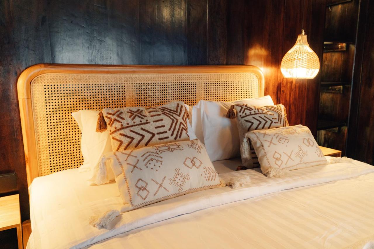 Deluxe Double Room,1353415144:JPEG