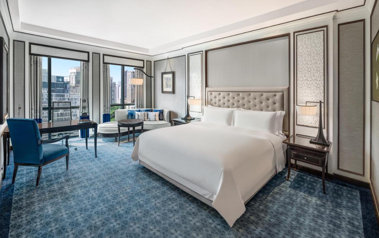 Royal Room, 1 King, City view,1618829712:JPEG