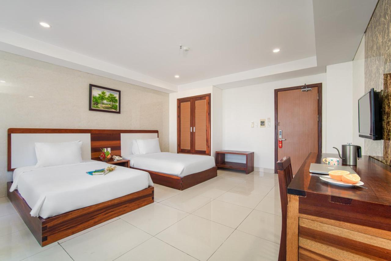 Deluxe Twin Room with Street View,1363860590:JPEG