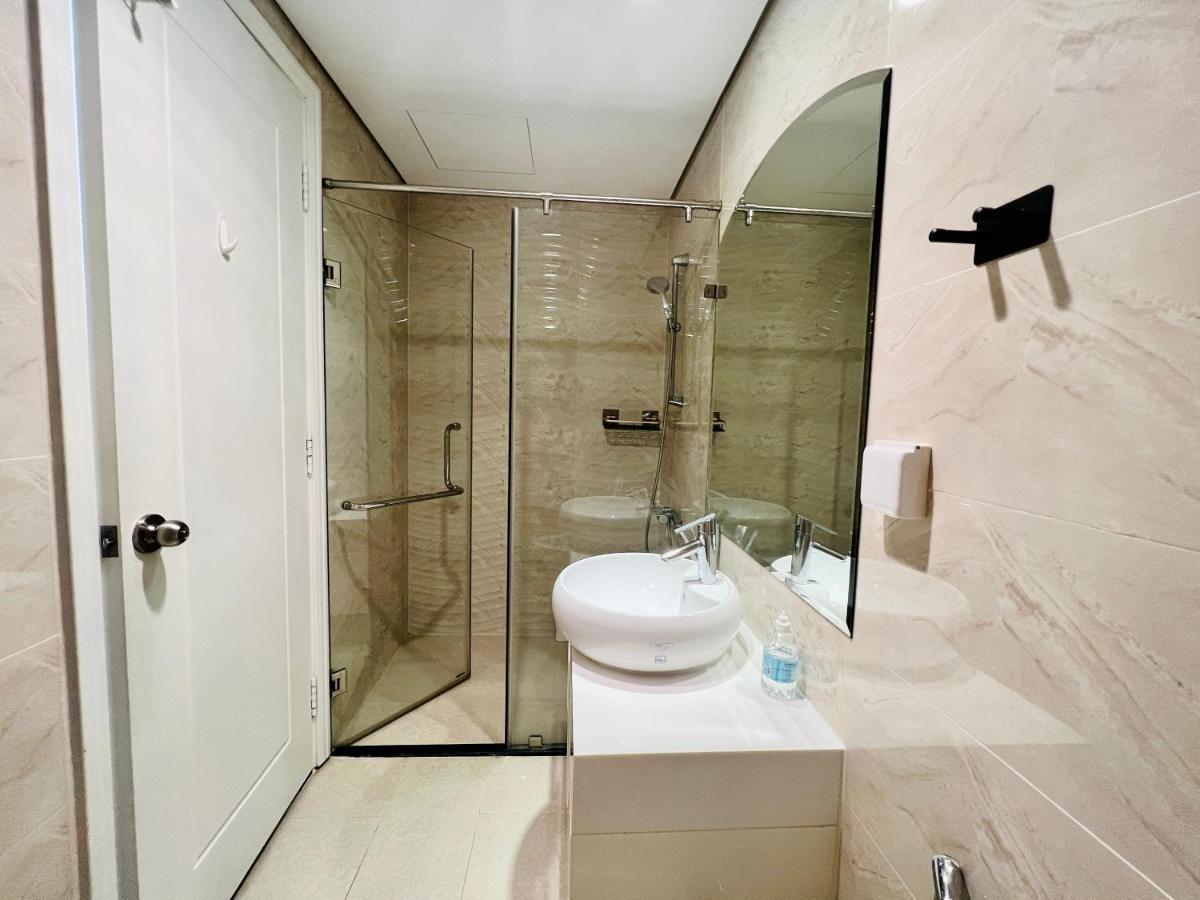 One-Bedroom Apartment,1545913483:JPEG