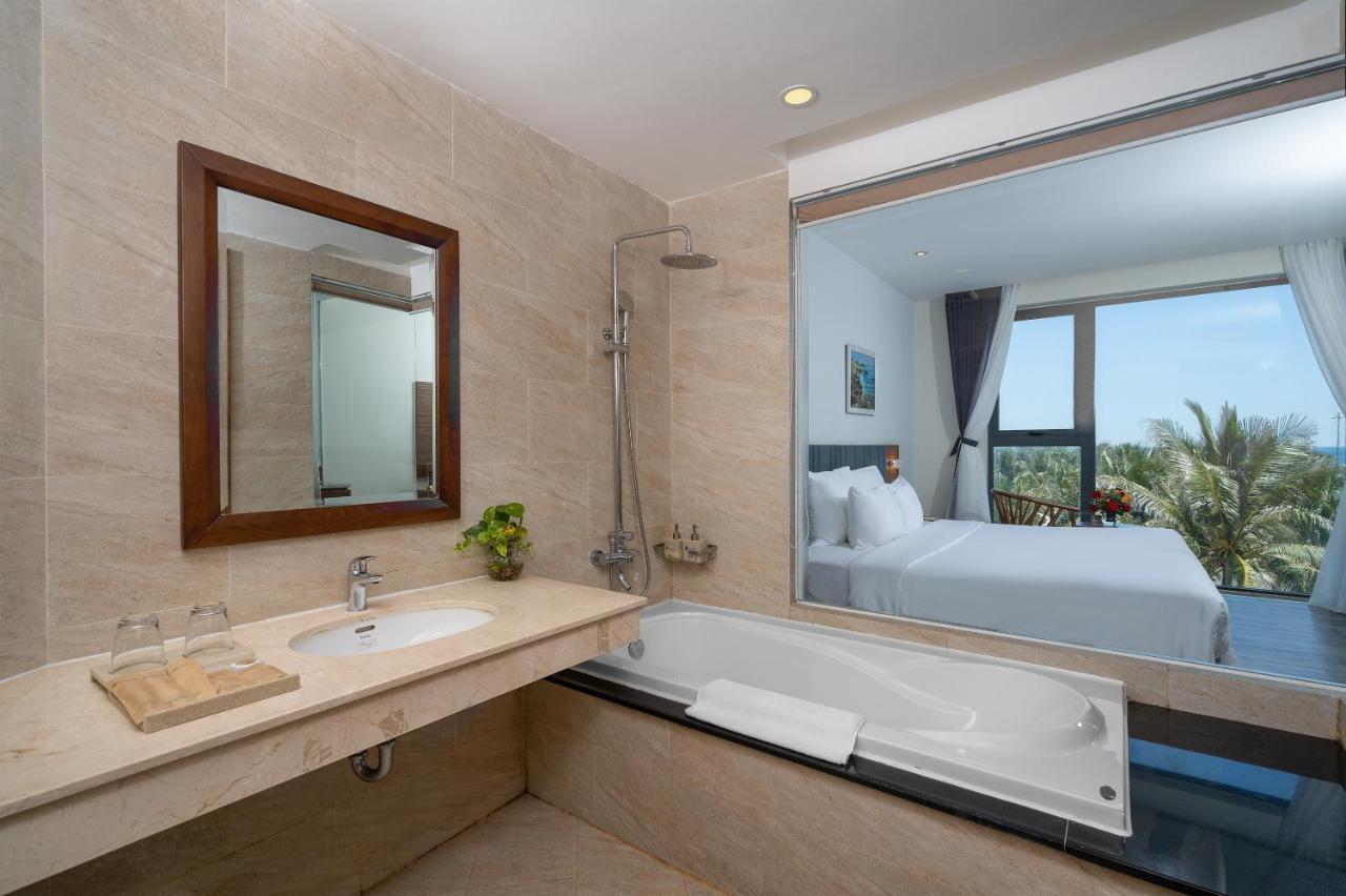 Deluxe Double or Twin Room with Sea View