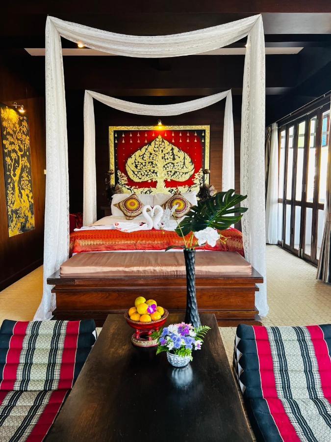 Lanna Jacuzzi Suite Room Only,789861735:JPEG