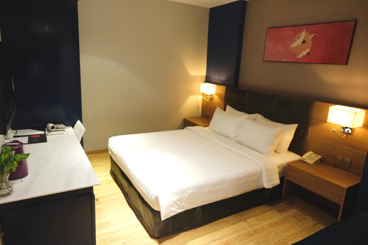 Deluxe Double No Window,1620995253:JPEG