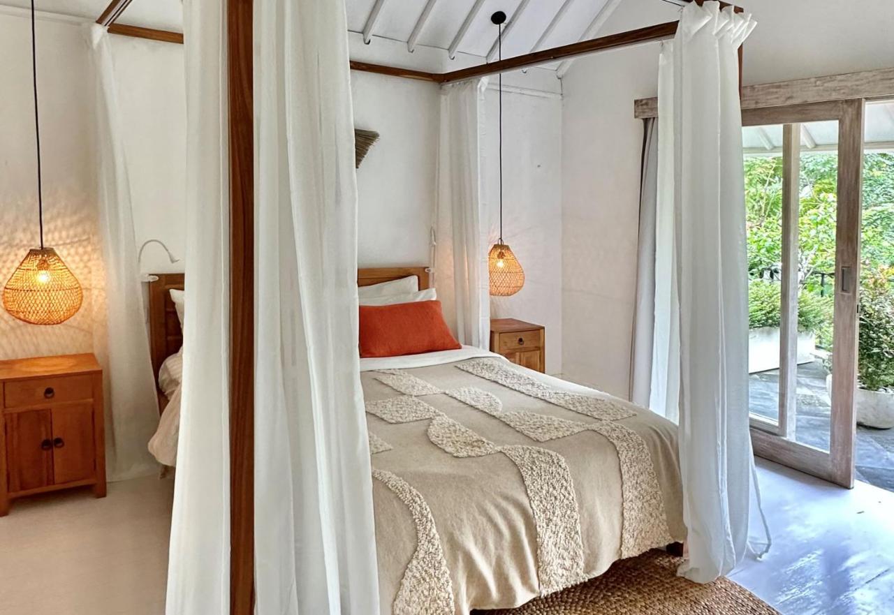 One-Bedroom House,1402427234:JPEG