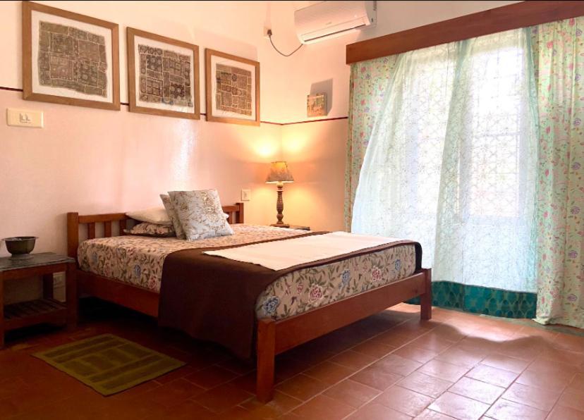 Small Double Room,184128087:JPEG