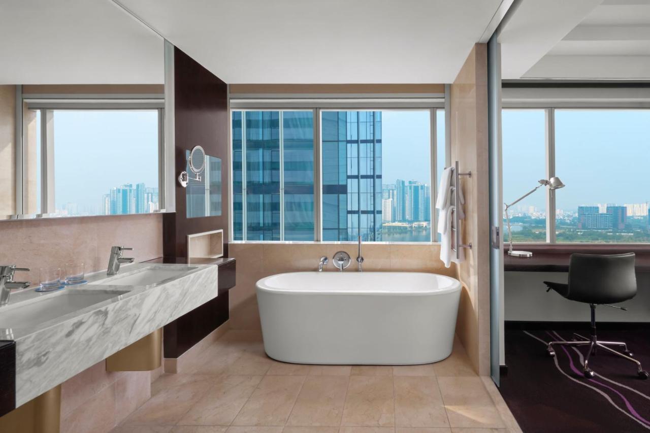 Presidential Suite Concierge lounge access 1 King,1500608203:JPEG