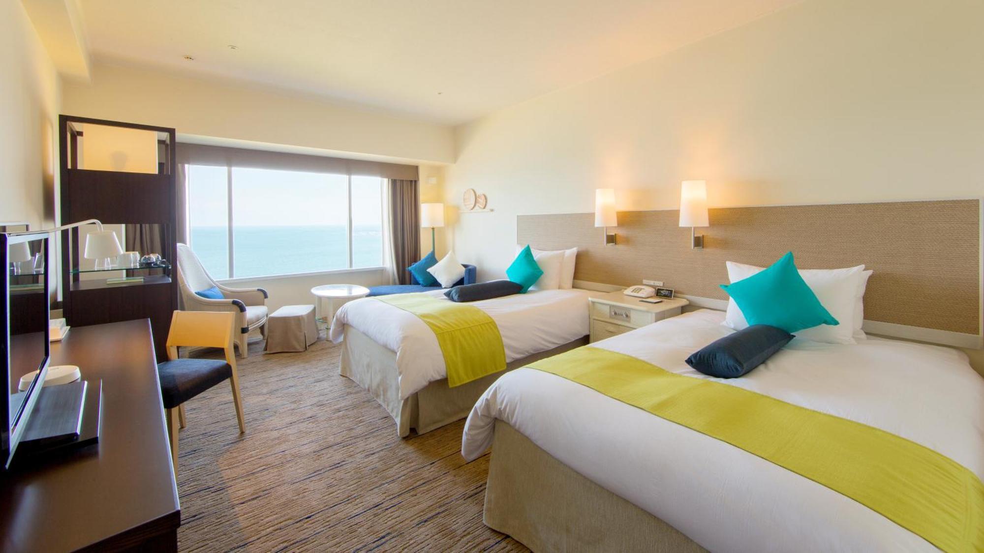 Standard Twin Room with Sea View - Non-Smoking