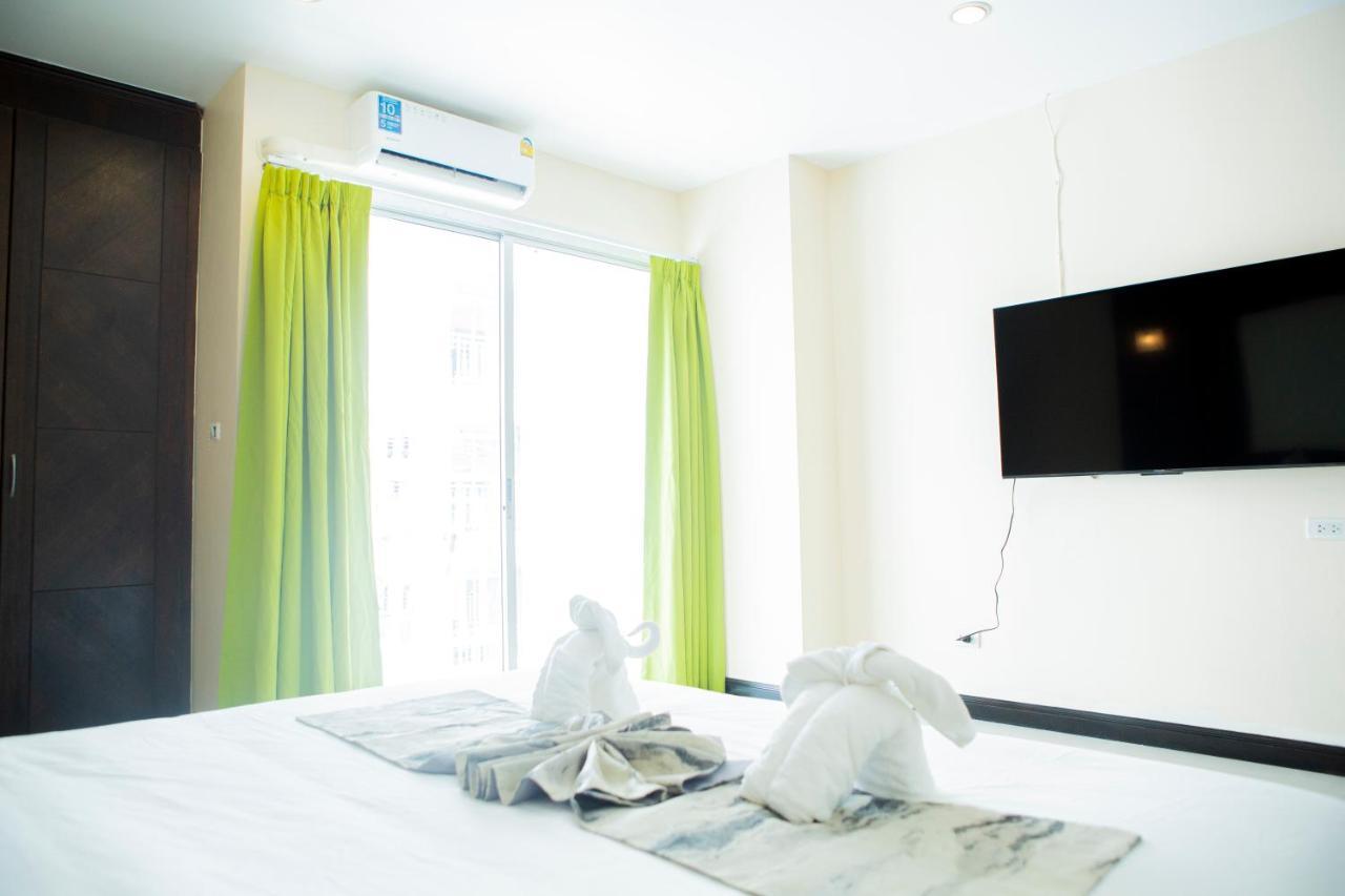 Deluxe Double Room with Balcony,1466751299:JPEG