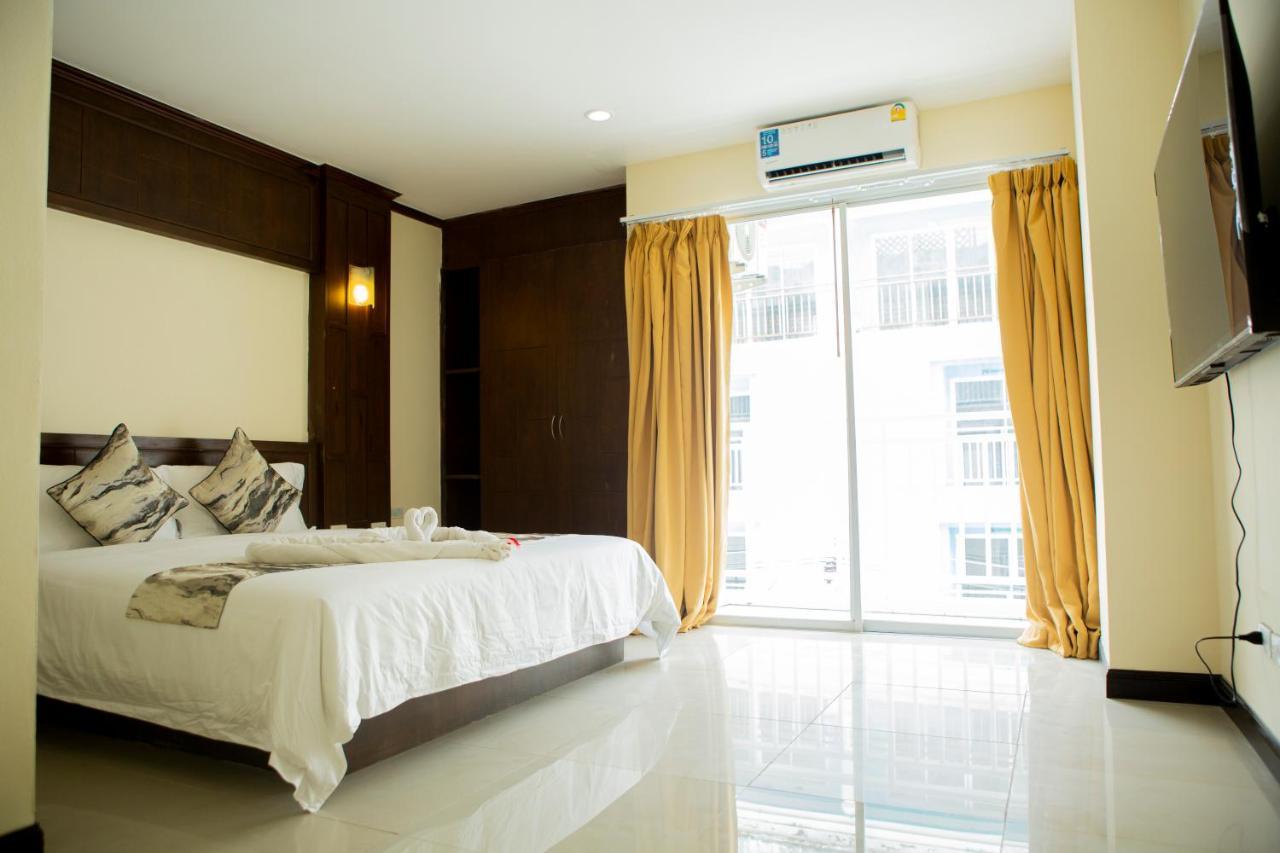 Deluxe Queen Room,1466753003:JPEG