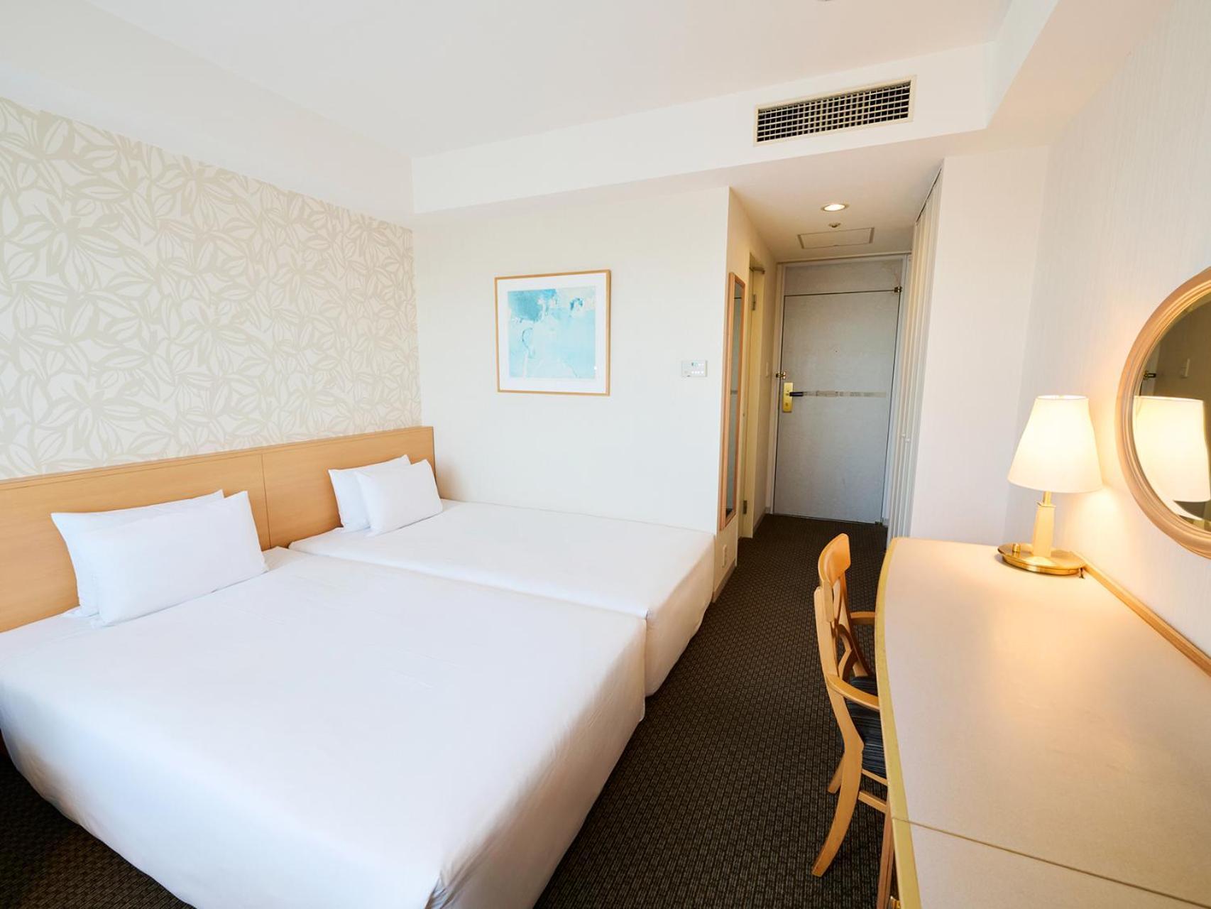 Economy Twin Room Non-Smoking No Tower View