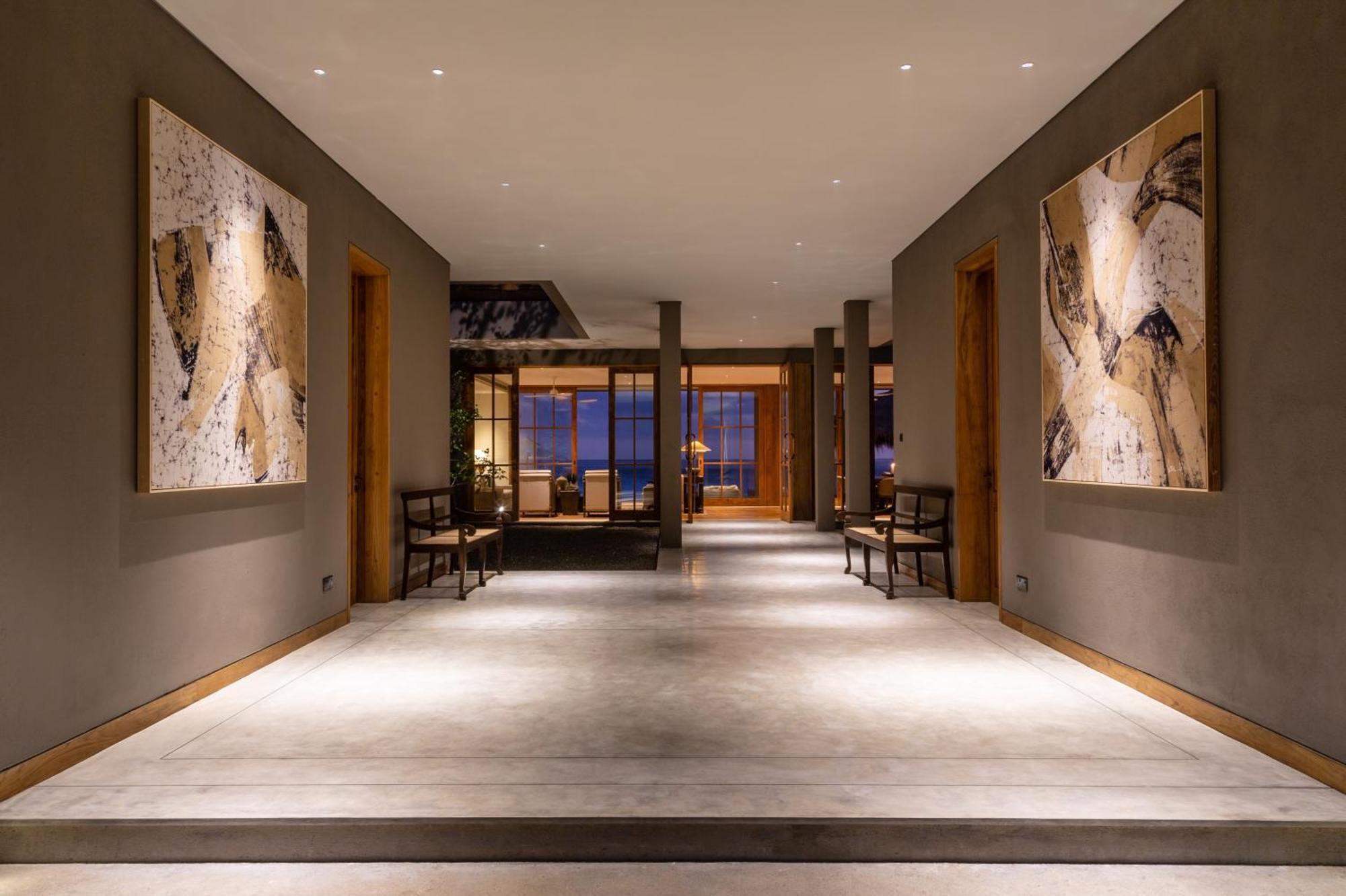 Villa Noosa (with one way airport transfer)