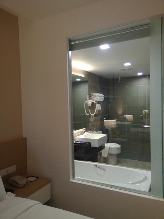 Deluxe Quadruple Room,510175572:JPEG