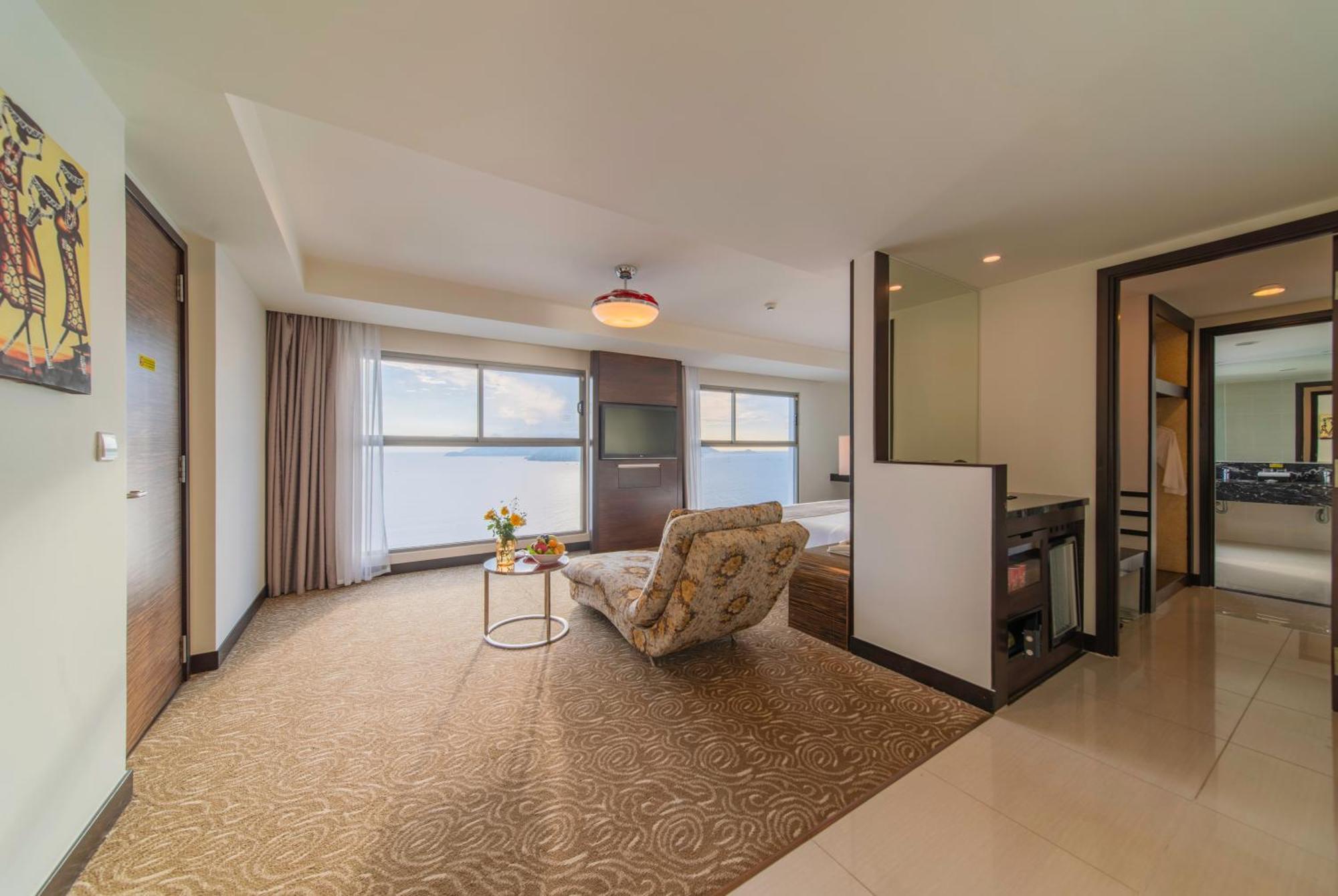 Junior Suite King,1588153078:JPEG
