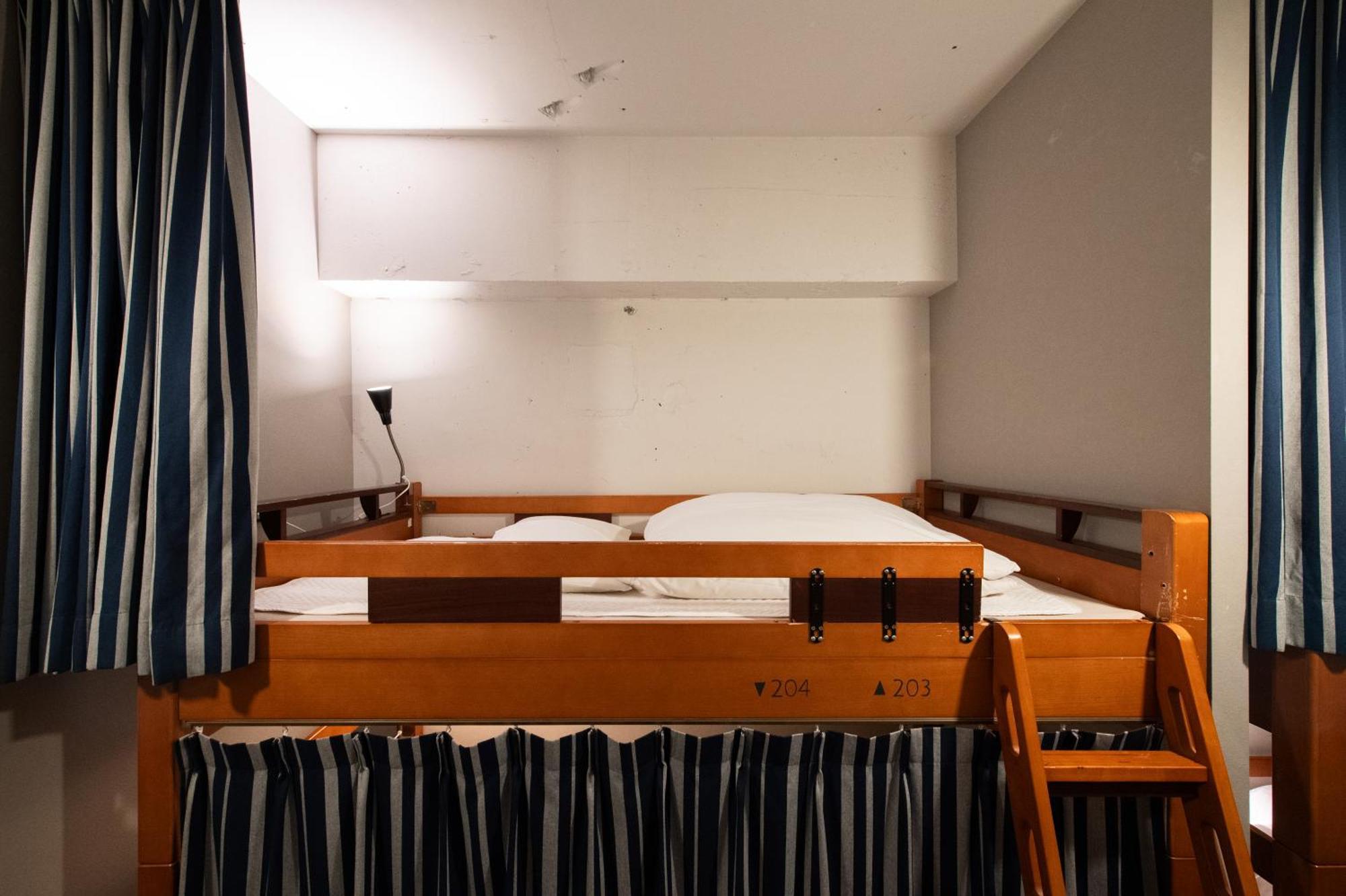 Bed 6-Bed Male Dormitory Room