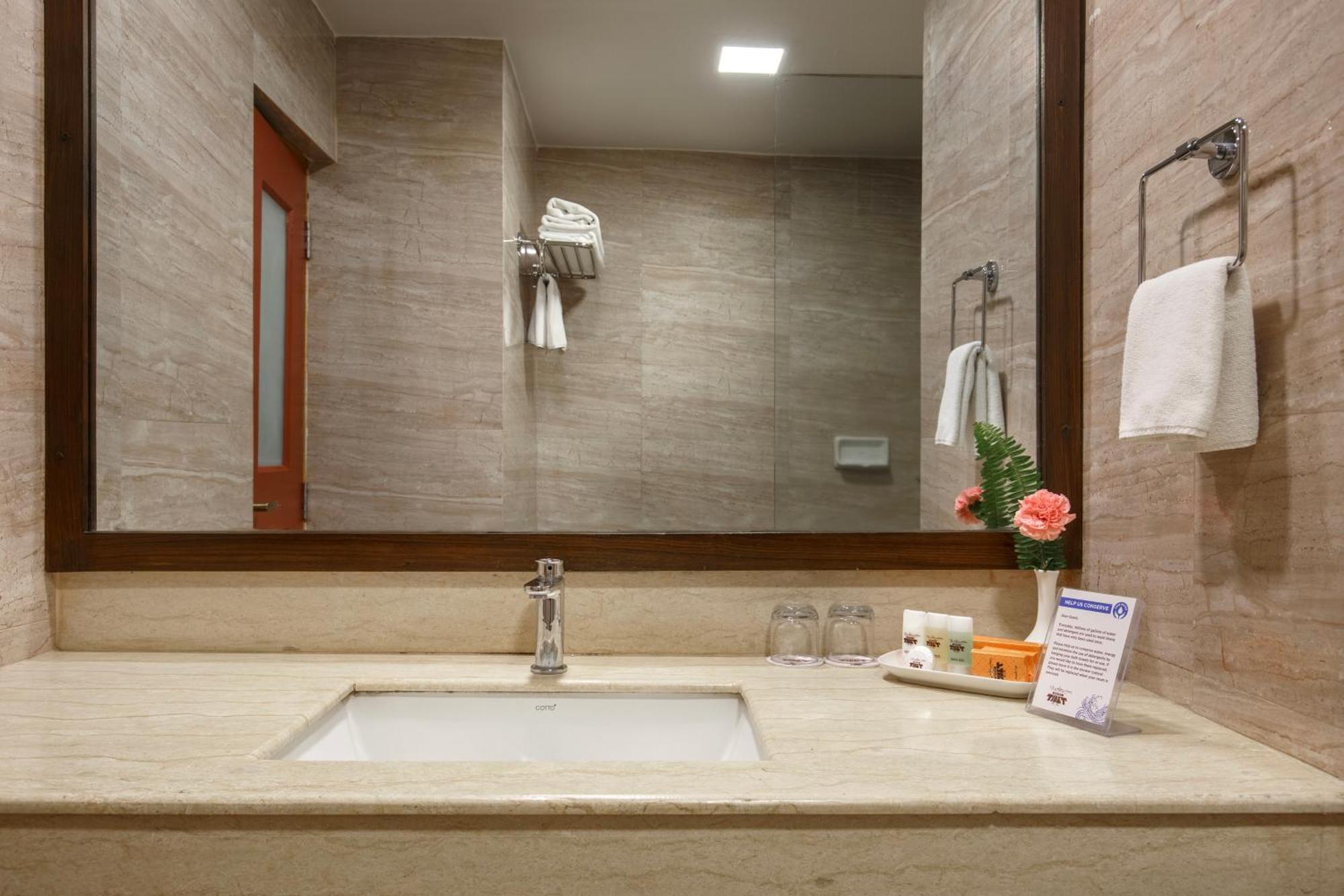 Deluxe Double or Twin Room,1534008865:JPEG